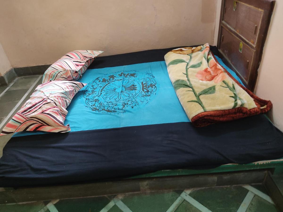Heritage Homestay@Old City Near Ganges Varanasi Esterno foto